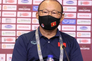 HLV Park Hang Seo: 'Cảm ơn CĐV Việt Nam, Tết này thật ý nghĩa' HLV Park Hang Seo: 'Cảm ơn CĐV Việt Nam, Tết này thật ý nghĩa'