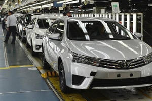 Slide - Điểm tin  thị trường: Toyota và Honda tạm ngừng xuất khẩu ô tô sang Việt Nam