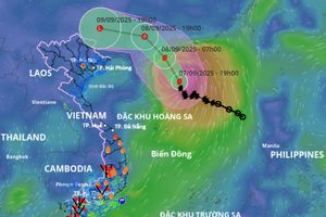 Bão số 7 Tapah bất ngờ đổi hướng và tăng cường độ lên cấp 9-10, giật cấp 13