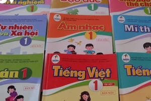 Sửa sách giáo khoa Tiếng Việt lớp 1: Càng sửa càng sai Sửa sách giáo khoa Tiếng Việt lớp 1: Càng sửa càng sai