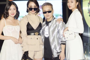 Thiên Nga khoe vòng 1 lấp ló với mốt không nội y