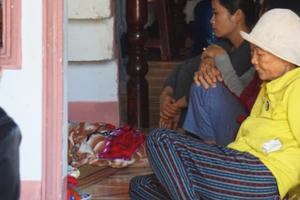 Thắt lòng cảnh làng biển ngóng tin 23 ngư dân đang mất tích