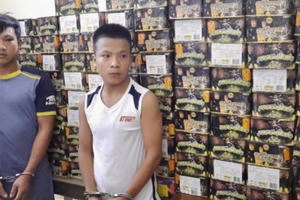 Phục kích tại nghĩa trang, bắt giữ đối tượng gần 2 tạ pháo trong đêm Phục kích tại nghĩa trang, bắt giữ đối tượng gần 2 tạ pháo trong đêm