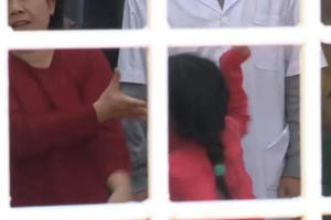 Rối loạn phân ly: Môi trường sống dễ gây phát sinh bệnh ở trẻ nhỏ