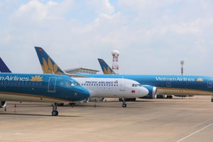 Hàng không, đường sắt đồng loạt giảm giá vé Tết