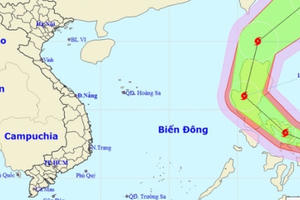 Xuất hiện bão giật cấp 14 gần biển Đông