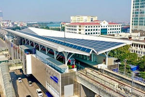 Cận cảnh tàu đường sắt đô thị Nhổn - ga Hà Nội chạy thử tốc độ tối đa 80 km/giờ