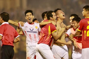 Video CLB Nam Định trụ hạng thành công sau loạt đấu súng định mệnh