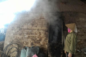 Hà Nội: Dân kêu trời vì… khói lò than