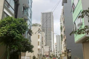 Cảnh nhếch nhác tại khu dân cư không điện, không nước ở Thủ đô