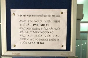 Phụ huynh nóng ruột vì “cháy” vắc xin viêm não mô cầu