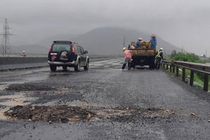 Bộ GTVT chỉ đạo khẩn trương xử lý hư hỏng, đảm bảo ATGT trên QL1 Phú Yên