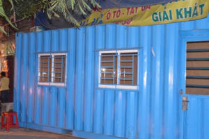 Hàng chục đối tượng truy sát hai vợ chồng, camera ghi hình bị đánh cắp bất thường