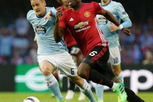 MU đấu Ajax: Đội hình nửa tỷ bảng “đè bẹp” đối thủ