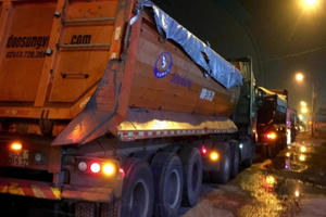 Kiến nghị tịch thu hơn 700 tấn than đá trong vụ bắt đoàn xe vua ở Đồng Nai