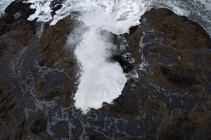 Giếng thần Sấm giữa lòng đại dương có thể “nuốt trọn” cả thuyền lớn