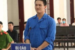 Chiến sĩ cảnh sát nghĩa vụ dùng súng bắn đồng đội Chiến sĩ cảnh sát nghĩa vụ dùng súng bắn đồng đội