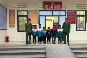 Lào Cai: Công an xã Sín Chéng kịp thời tìm kiếm, đưa 06 cháu nhỏ đi lạc 40km về nhà