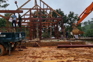 Tháo dỡ các công trình lấn chiếm đất rừng ở Đà Lạt