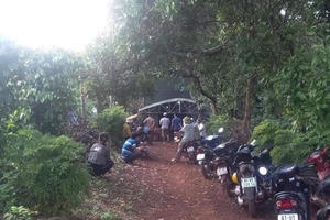 Mẹ cùng con trai chết đuối thương tâm vì không biết bơi