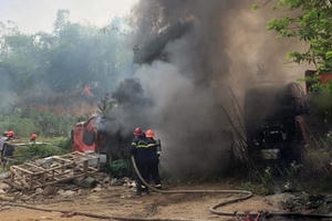 Lào Cai: Đốt rác tiện thể đốt luôn cả xưởng ô tô của hàng xóm