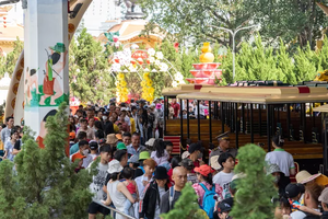 TP HCM đón 4,32 triệu lượt khách trong 9 ngày nghỉ Tết Nguyên đán Bính Ngọ