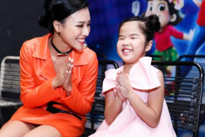 Hoàng Oanh: ‘Bên các em nhỏ tôi quên hết muộn phiền’