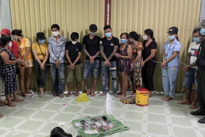 Triệt phá sòng bạc giữa tâm dịch Covid-19