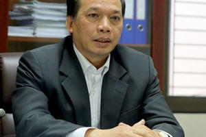 Muộn nhất 1 năm phải thoát khỏi “thẻ vàng”