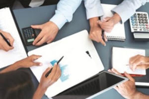 Công bố thông tin không đầy đủ nội dung, Công ty CP Dịch vụ ô tô Hàng Xanh bị xử phạt