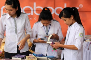 Nam Định: Nhận 12.662 tủ sách để "Sách hóa nông thôn" Nam Định: Nhận 12.662 tủ sách để "Sách hóa nông thôn"