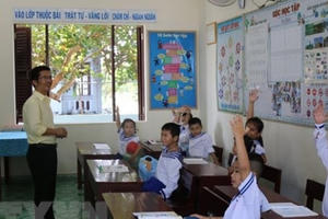 Những người thầm lặng gieo chữ nơi đầu sóng Trường Sa