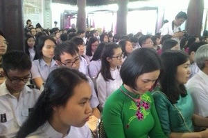 Đừng trách giới trẻ yêu nhưng không theo sử