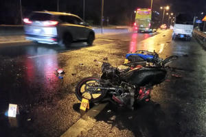 TP HCM: Xe máy va chạm làm 2 người thương vong