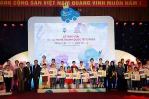 Trao giải cuộc thi Vẽ tranh Quốc tế Toyota “Chiếc ô tô mơ ước” lần thứ 6