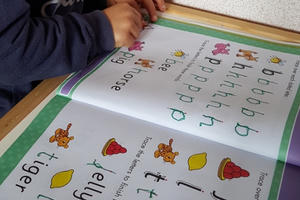 Dạy chữ sớm là làm hại trẻ