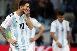 Những khoảnh khắc bất lực của Messi trong trận thảm bại trước Croatia