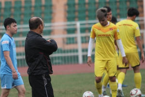 Tấn Tài bị treo giò ở trận mở màn gặp UAE của U23 Việt Nam Tấn Tài bị treo giò ở trận mở màn gặp UAE của U23 Việt Nam