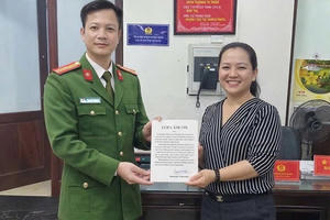 Hà Nội: Công an phường Cửa Nam kịp thời hỗ trợ công dân thu hồi 450 triệu đồng chuyển khoản nhầm