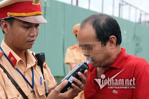Lái xe say rượu: Đừng hy vọng đàn ông Việt tự giác