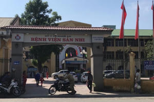 Bé trai 10 tháng tuổi tử vong sau tiêm kháng sinh