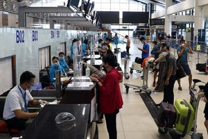 Mở lại đường bay quốc tế, đề xuất bỏ quy định cách ly 7 ngày