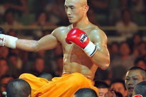 'Đệ nhất Thiếu Lâm' chịu nhục vì mải livestream, quên tập võ