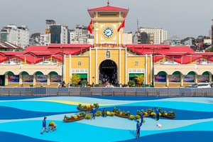 Kiến nghị tạm ngưng chỉnh trang khu vực chợ Bến Thành và Hồ Con Rùa Kiến nghị tạm ngưng chỉnh trang khu vực chợ Bến Thành và Hồ Con Rùa