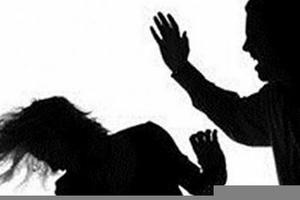 Tạm giữ người phụ nữ 46 tuổi đâm 'chồng hờ' tử vong