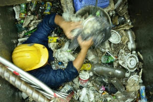 Vì sao có siêu máy bơm, đường ở TP.HCM vẫn ngập?