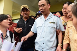 Điếu xì gà 'đốt cháy' hình ảnh ông Điệp