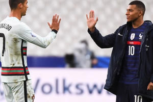 Ronaldo dàn xếp để Juventus nổ "bom tấn" Mbappe Ronaldo dàn xếp để Juventus nổ "bom tấn" Mbappe