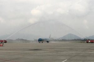 Cận cảnh máy bay thế hệ mới Airbus A321neo tại sân bay quốc tế Nội Bài