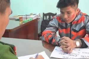 Một cảnh sát bị thương nặng khi ngăn chặn đua xe trái phép